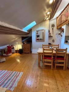 Appartements Charmant appartement avec jolie vue : photos des chambres