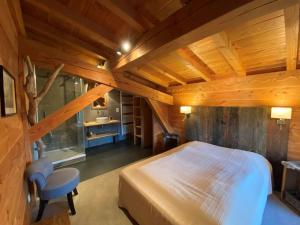 Chalets Chalet de caractere pour 12 pers, 165m², 5 chambres, cheminee, hammam, babyfoot, proche des Saisies. - FR-1-733-76 : photos des chambres