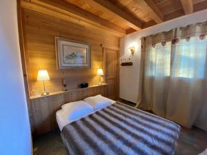 Chalet chaleureux pour 12 personnes avec WIFI et cheminée - FR-1-733-76