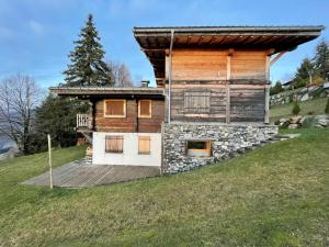 Chalets Chalet de caractere pour 12 pers, 165m², 5 chambres, cheminee, hammam, babyfoot, proche des Saisies. - FR-1-733-76 : photos des chambres
