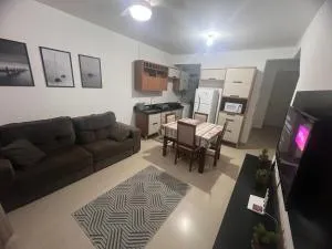 Apartamento Totalmente Equipado com tudo que você precisa com 2 Quartos Ar Condicionados 09 min Praia Balneário Camboriú até 4 pessoas - Camboriú