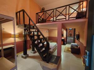 Retro Box Hotel Chumphon