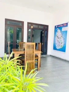 Fanisha Family Villa and Restaurant - Dalupotha