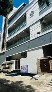 Sun Home Stays - Spacious Rooms - New Property - Pleasant Location