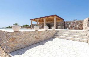 2 Bedroom Stunning Home In Tkon