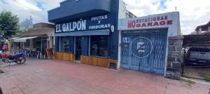 Departamento sobre la ruta en el centro