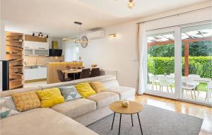 Amazing Home In Lucane With Wifi