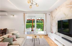 Amazing Home In Lucane With Wifi