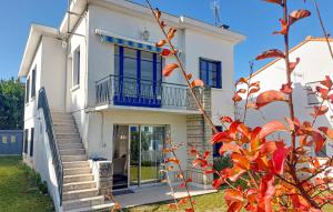 4 Bedroom Lovely Home In Royan