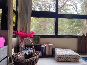 House with Garden view - Female only