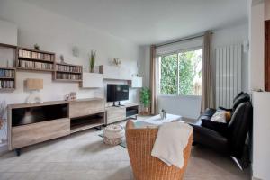 Maisons de vacances Grande maison lumineuse avec parking & proche gare : photos des chambres
