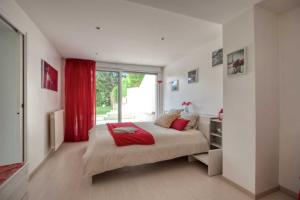 Maisons de vacances Grande maison lumineuse avec parking & proche gare : photos des chambres