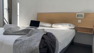 Hotels FastHotel Montpellier Ouest - Un Hotel FH Classic : Chambre Double avec Salle de Bains Commune