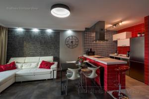 Endless Horizon View Apartment - FREE PRIVATE Parking Including & Guest BONUS