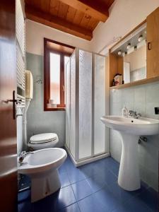 Airy & panoramic with terrace, 2 minutes from the sea