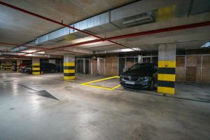 Flexible SelfCheckIns Zagreb 290 - 2 Bedroom Apartment - Garage - WiFi - Keybox Entry