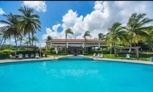 House In Frontbeach Resort - Brenas