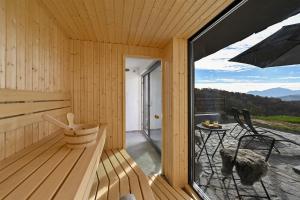 3 Hills Wooden House