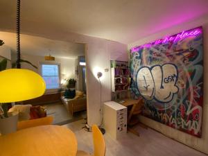 Enjoy a riverside stay in city of dreaming spires