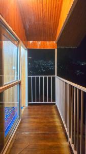 TREE HOUSE BY THE CITY ESCAPE