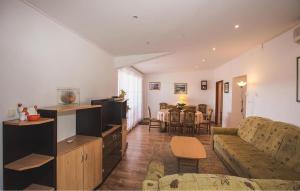 Gorgeous Apartment In Kampor With Sauna 
