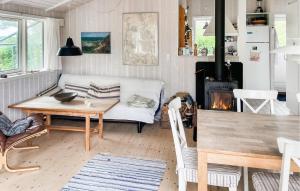 Cozy Home In Anholt With Wifi