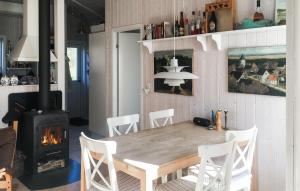 Cozy Home In Anholt With Wifi