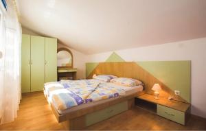 Stunning Apartment In Kampor With Sauna 