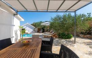 Nice Home In Dracevica With Wifi