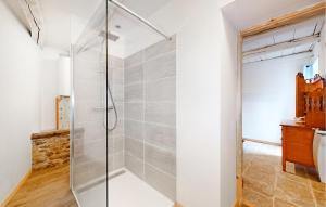 Maisons de vacances Pet Friendly Home In Doux : Maison de Vacances 3 Chambres 