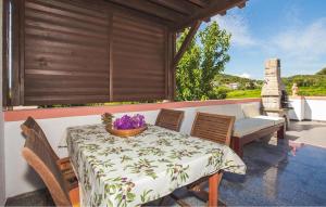 Gorgeous Apartment In Kampor With Sauna 