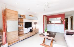 1 Bedroom Nice Apartment In El Campello