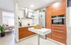 1 Bedroom Nice Apartment In El Campello