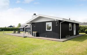 3 Bedroom Lovely Home In Otterup