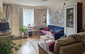 Stunning Apartment In Molfsee With Wifi