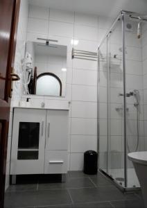 Bungalow with Sunny Private Terrace - Secure Bike or Board Storage