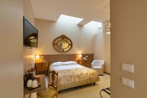 Double or Twin Room room in La Castellana Loft Hotel