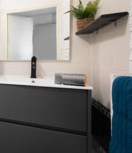 Appartements T2 Havre de paix 1 a 4 p - Terrasse - parking - piscine - salle sport - tennis : photos des chambres