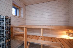 Compact 2BDR Apartment with Private Sauna