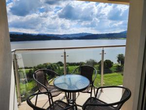 Increíble apartamento con vista panorámica al lago Sochagota