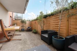 Appartements T2 Havre de paix 1 a 4 p - Terrasse - parking - piscine - salle sport - tennis : photos des chambres