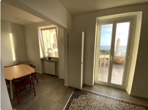 Comodissimo Gaslini e mare