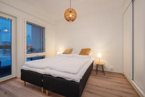 Brand New 2BDR with Private Sauna