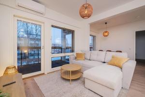 Brand New 2BDR with Private Sauna