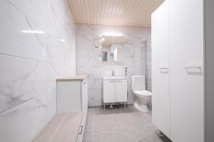 Brand New 2BDR with Private Sauna