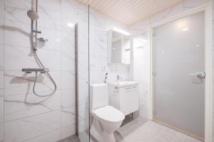 Brand New 2BDR Apartment with Private Sauna