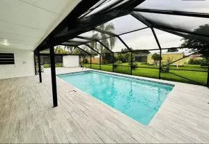 4 bedrooms 3 full bathrooms Pool House by Park and Beach - كارلتون