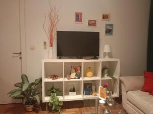 Clockwork orange apartment