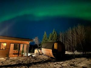 The Glass house - Northern lights hideout
