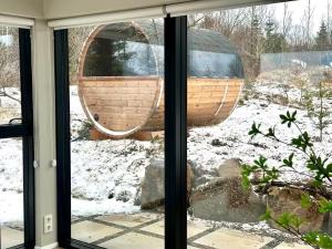 The Glass house - Northern lights hideout